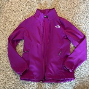 The North Face Women's Magenta Lightweight Jacket